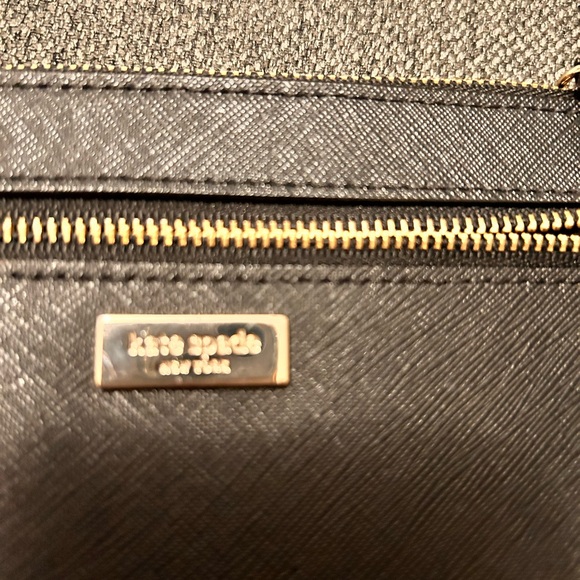 Kate Spade ♠️ wristlet - Picture 3 of 7